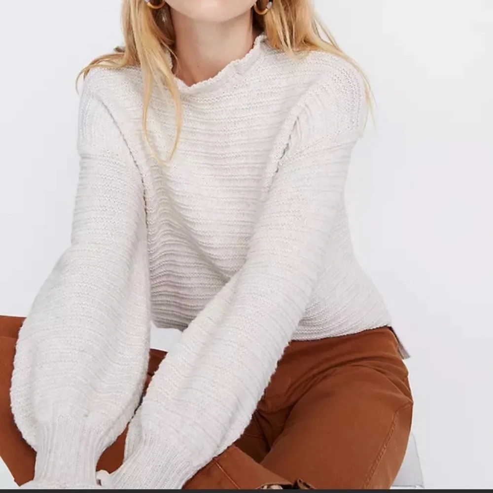 Madewell Ruffle-Neck Pullover Sweater in Cotton-Merino Yarn - Picture 2 of 10